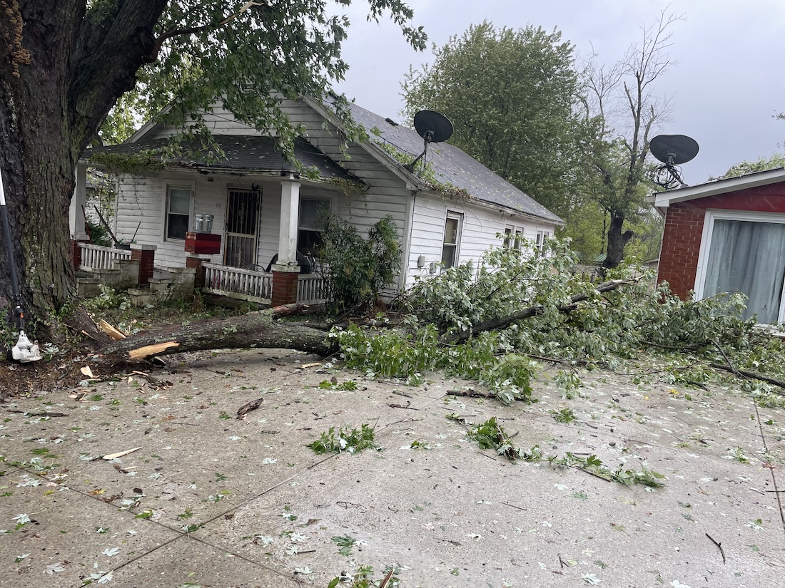 Storm cleanup tree job in Shelbyville, KY